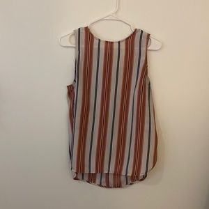 Forever 21 blouse! Great condition, perfect for work, dinners, or going out!